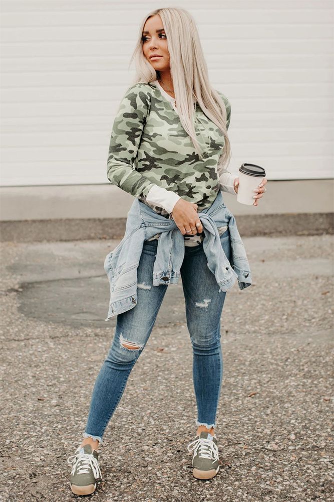 Bay Hustlin V Neck Camo Top
